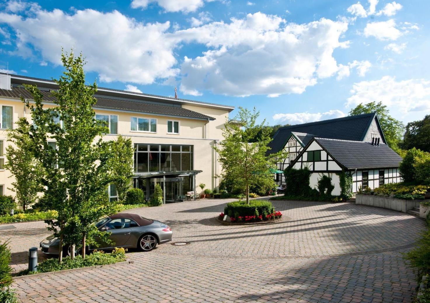 Hotel Ramada By Wyndham Duesseldorf Ratingen Exterior foto