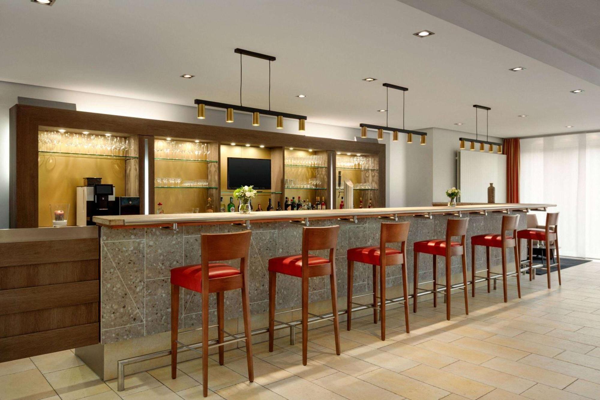 Hotel Ramada By Wyndham Duesseldorf Ratingen Exterior foto