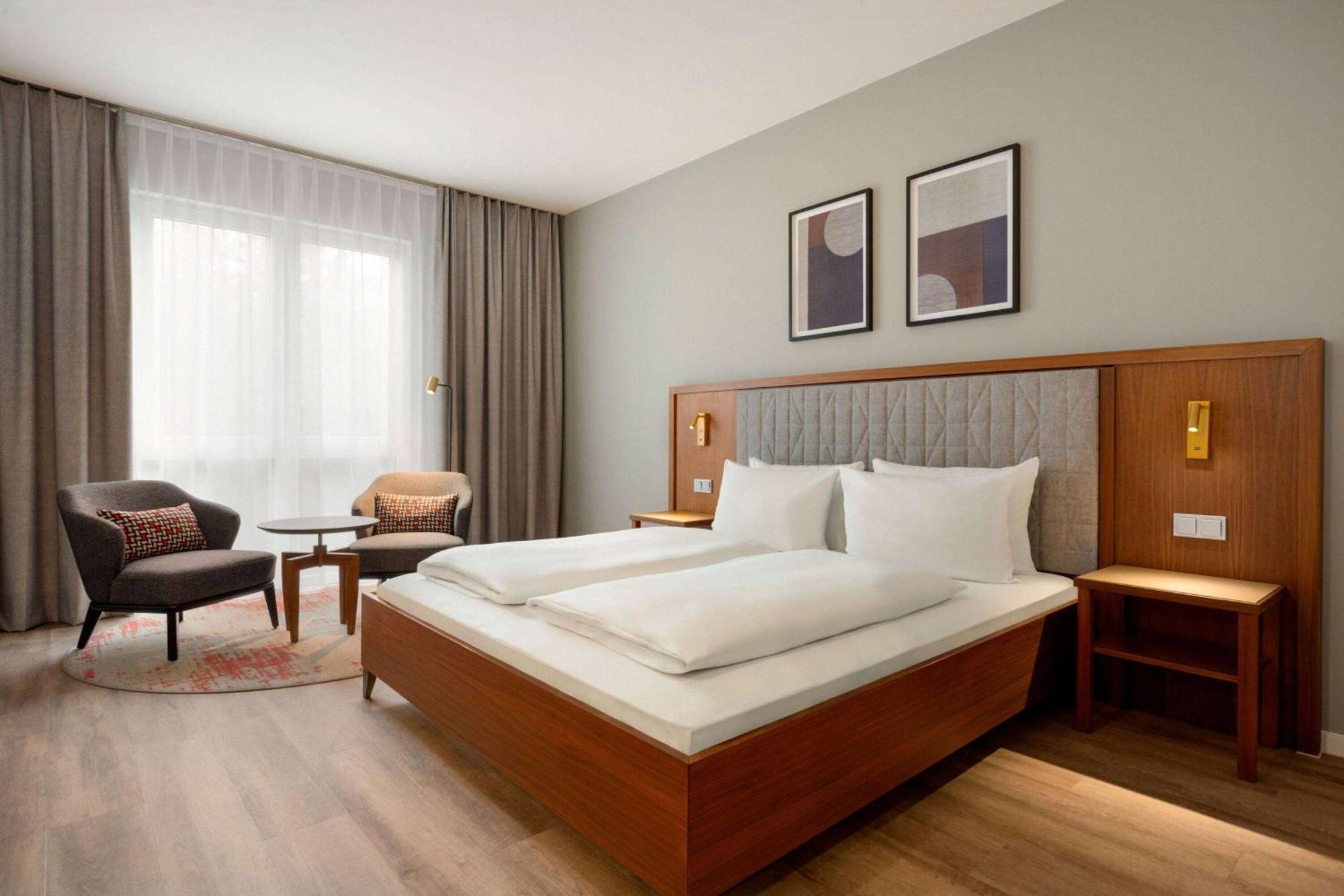 Hotel Ramada By Wyndham Duesseldorf Ratingen Exterior foto