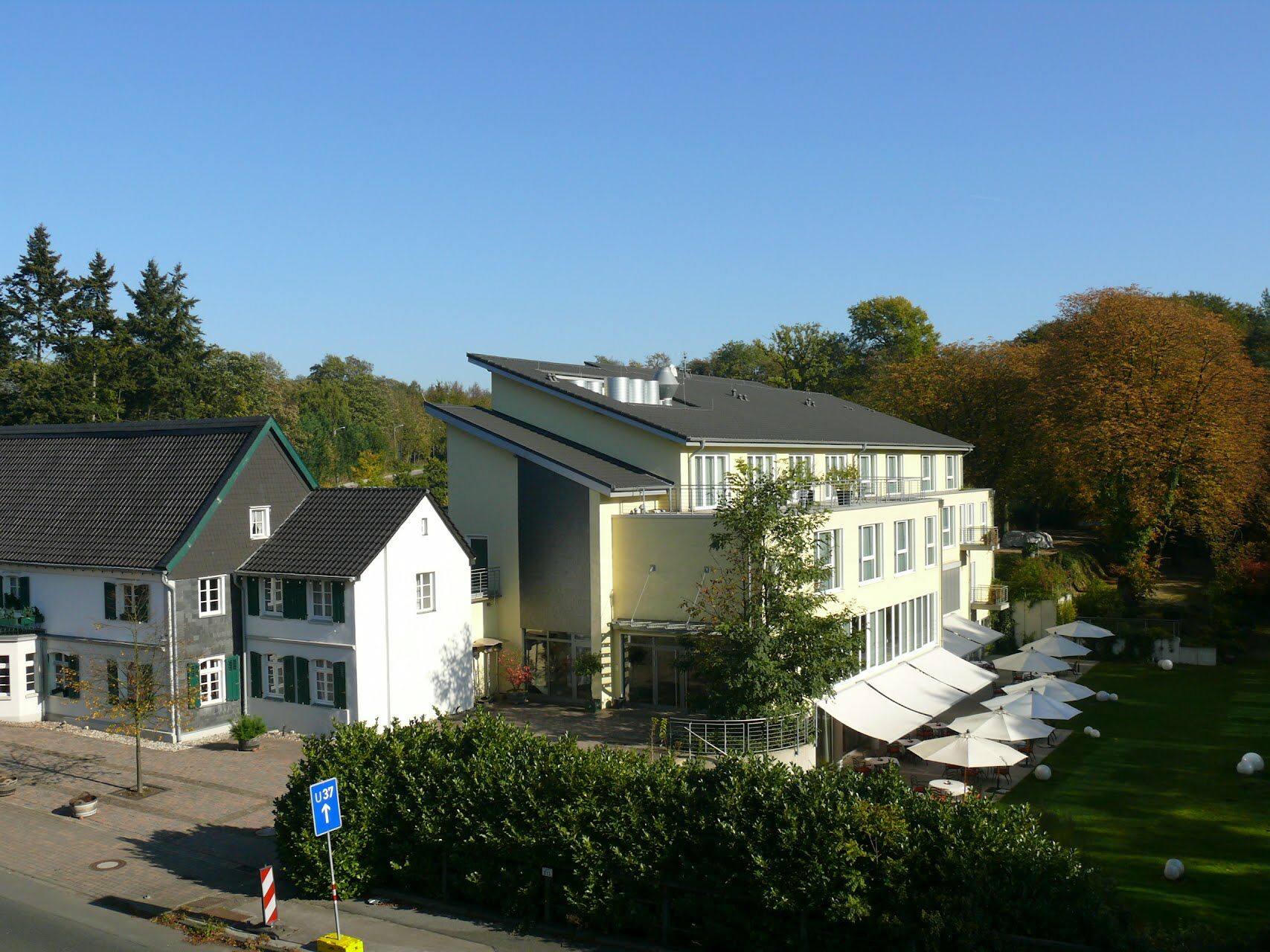 Hotel Ramada By Wyndham Duesseldorf Ratingen Exterior foto